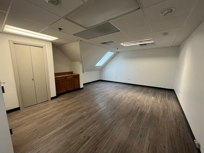 More Photos Of 63 Park St, Andover Office For Lease