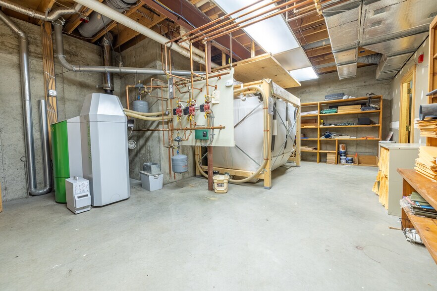 More Photos Of 68 Lyme Rd, Hanover Office Residential For Sale