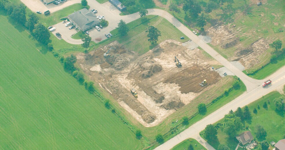 More Photos Of N7144 Bowers Rd, Elkhorn Industrial For Lease