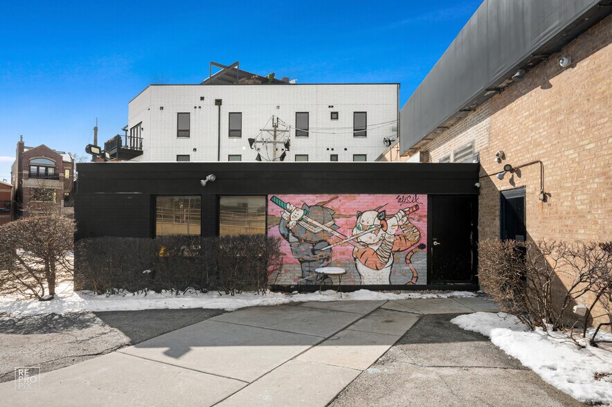 More Photos Of 1322 W Walton St, Chicago Light Distribution For Lease