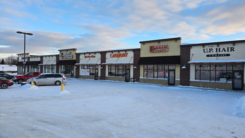 More Photos Of 3165 Wright St, Marquette General Retail For Lease