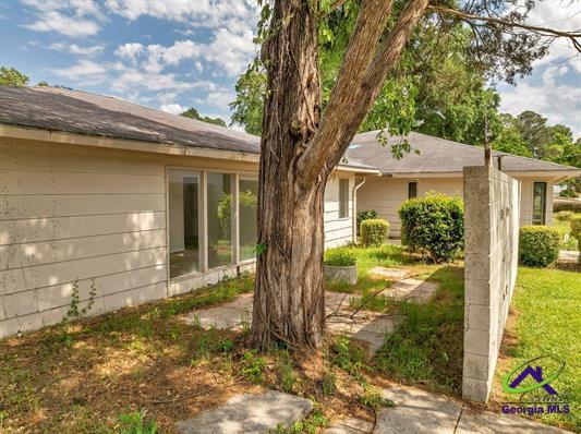 More Photos Of 512 Sumter St, Montezuma Medical For Sale