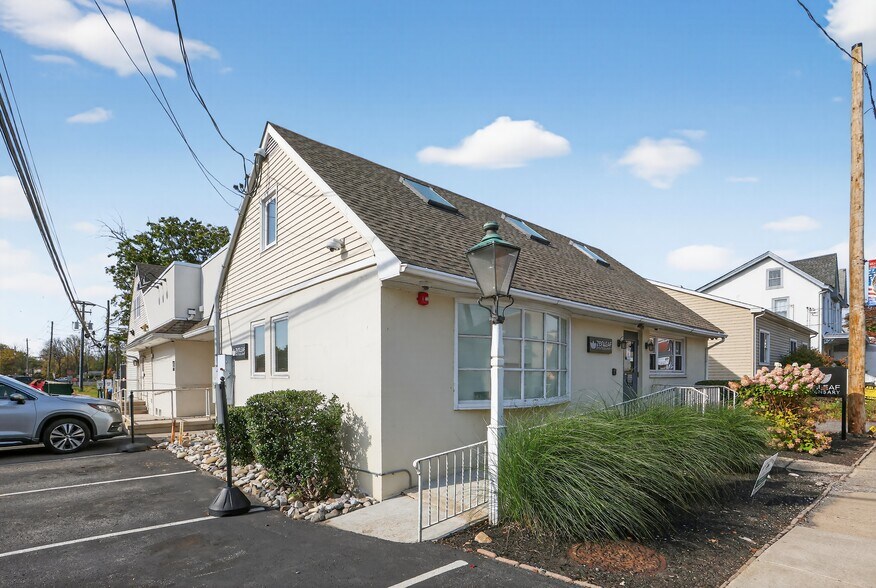 More Photos Of 64 N Main St, Sellersville Freestanding For Sale