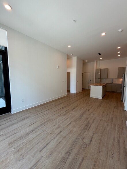 More Photos Of 912 2nd Ave N, Nashville Coworking Space
