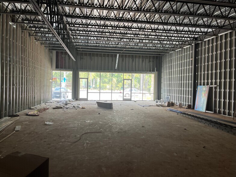 More Photos Of 1736 Sawdust Rd, Spring Restaurant For Lease