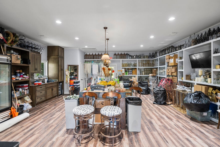 More Photos Of 30663 Moore Rd, Magnolia Freestanding For Sale