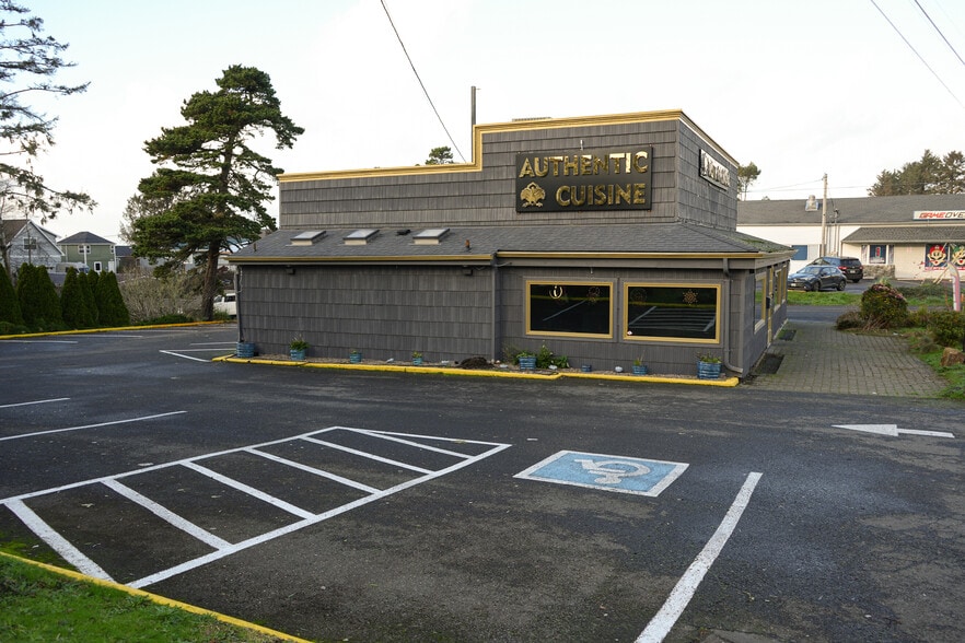 More Photos Of 2733 NW Highway 101, Lincoln City Restaurant For Sale