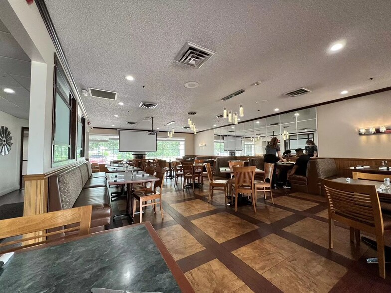 More Photos Of 2300 Lincoln Way, Clinton Hotel For Sale