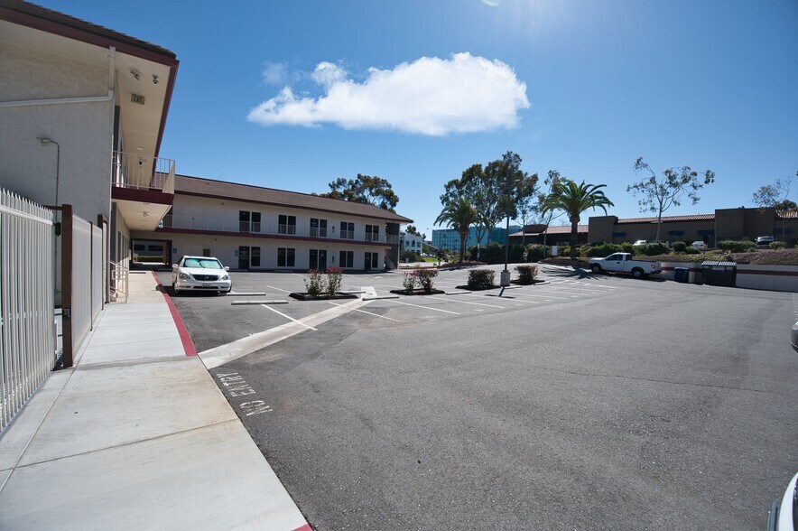 More Photos Of 5402 Ruffin Rd, San Diego Office For Lease