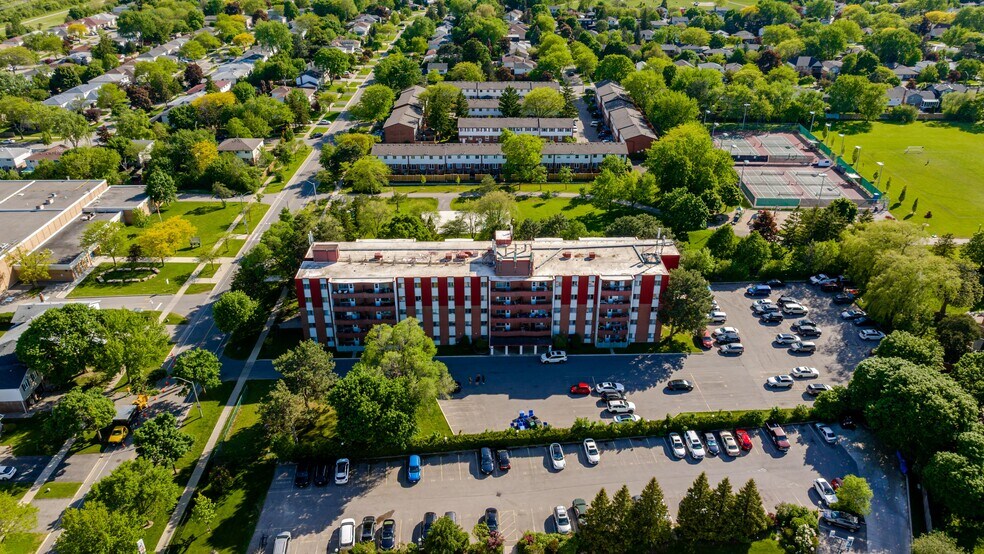 Primary Photo Of 2395 Homelands Dr, Mississauga Apartments For Sale
