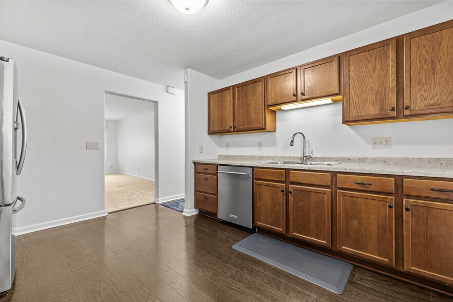 More Photos Of 118 21st St NW, Minot Multifamily For Sale