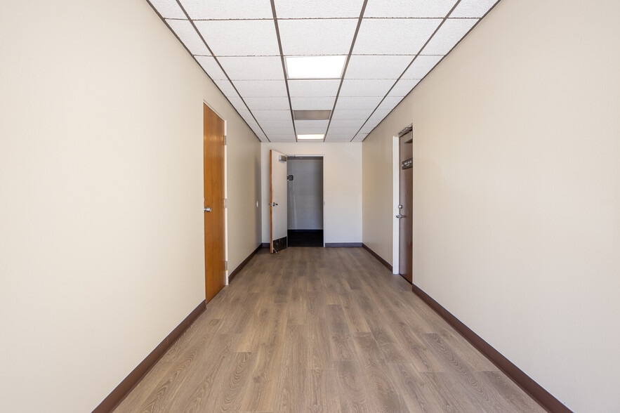 More Photos Of 15835 Pomerado Rd, Poway Unknown For Lease