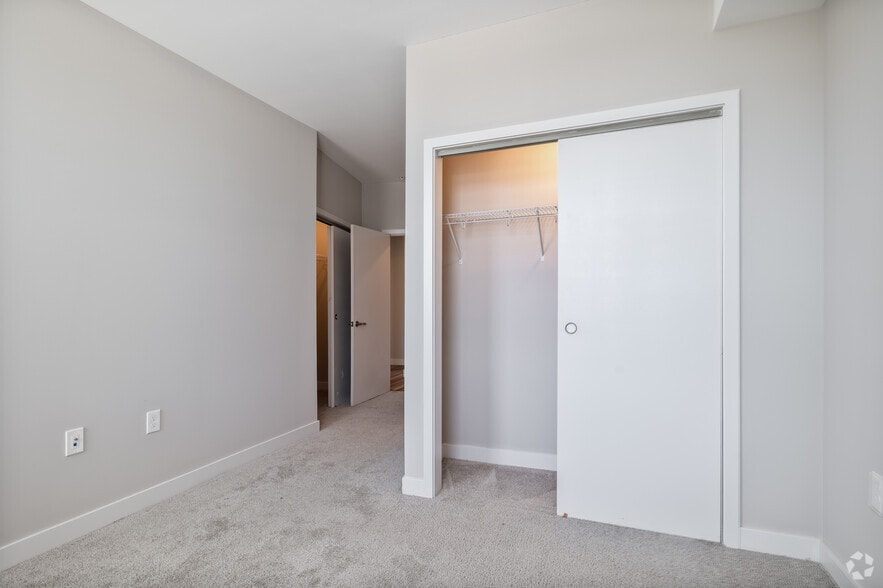 More Photos Of 2800 Franklin Blvd, Cleveland Apartments For Lease