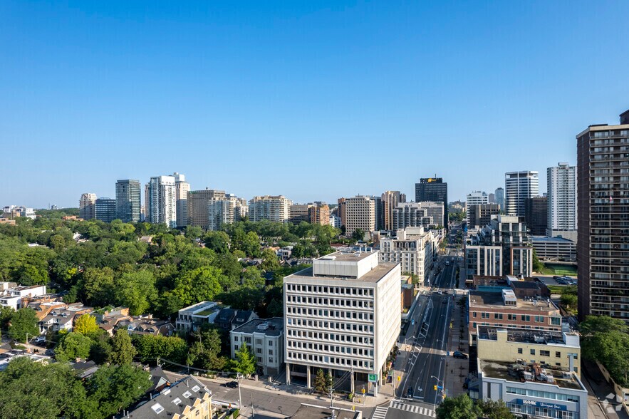 More Photos Of 1300 Yonge St, Toronto Office For Lease
