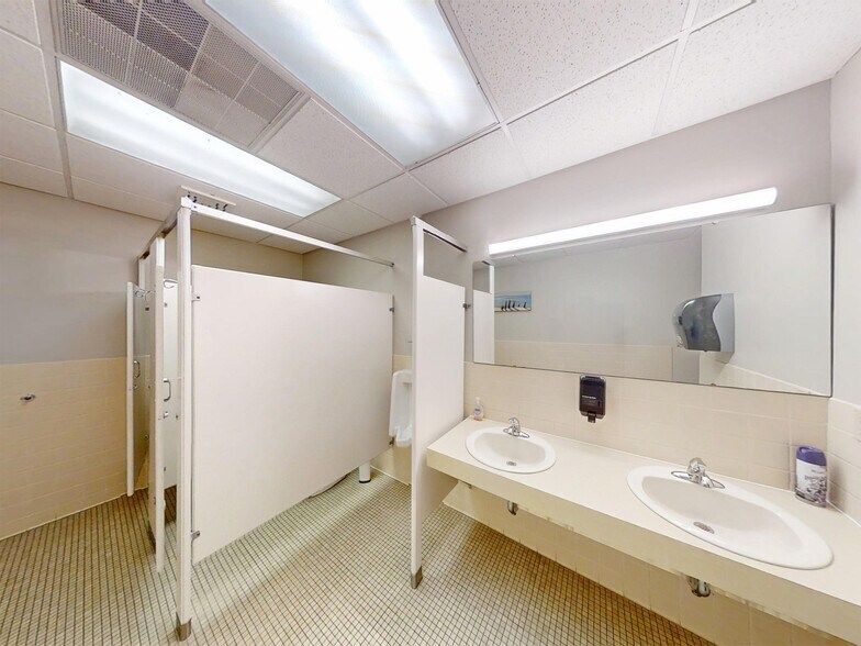 More Photos Of 3250 W Lake Rd, Erie Office For Sale