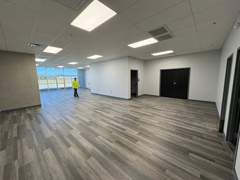 More Photos Of 1515 E Robinson Ave, Springdale Unknown For Lease