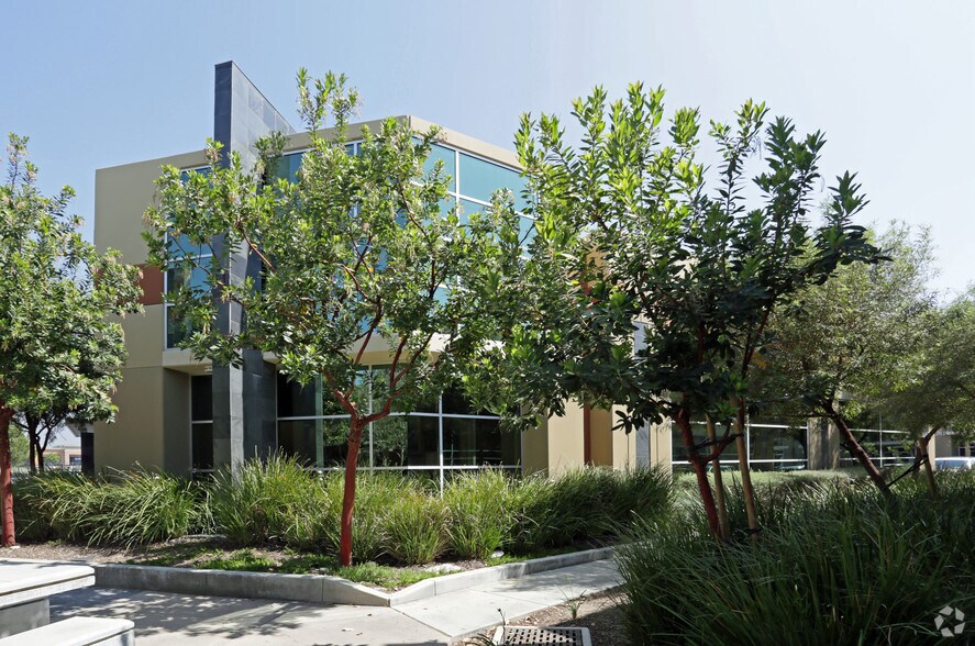More Photos Of 8215 Rochester Ave, Rancho Cucamonga Medical For Lease