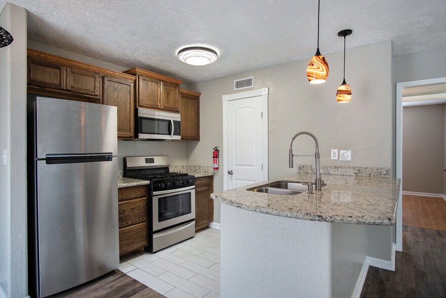 More Photos Of 3300 S College Ave, Bryan Apartments For Sale