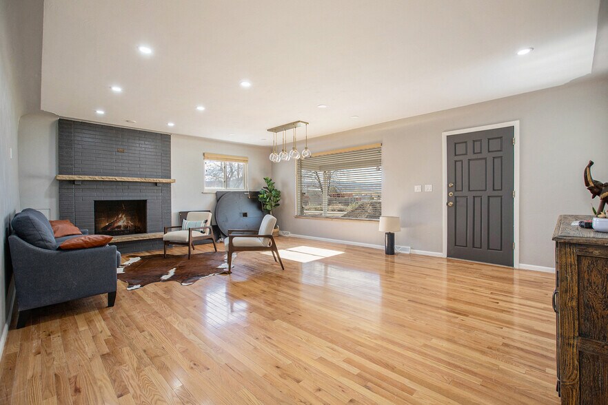 More Photos Of 13118 N Highland Cir, Littleton Warehouse For Lease