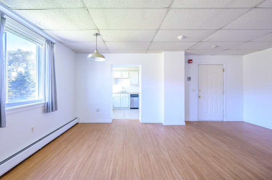 More Photos Of 55 Crystal St, Lenox Dale Apartments For Sale