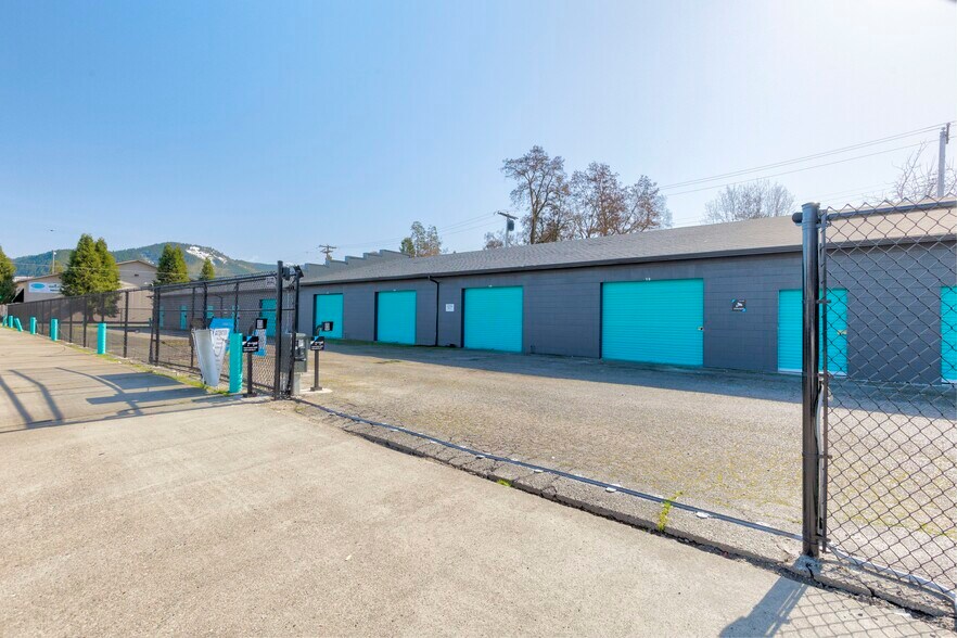 More Photos Of 497 SE H St, Grants Pass Self Storage For Sale
