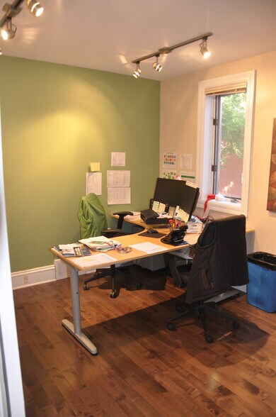 More Photos Of 470 Somerset St W, Ottawa Office For Sale