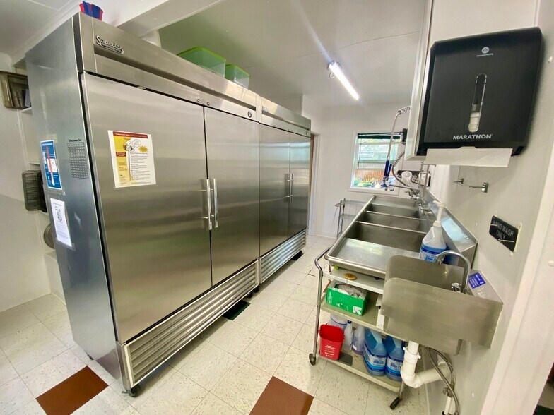 More Photos Of 730 Granite Ave, Shelby Specialty For Sale