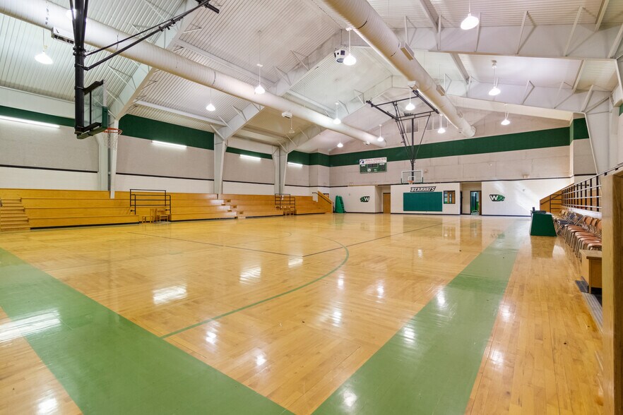 More Photos Of 214 N School St, Winfield Light Distribution For Sale