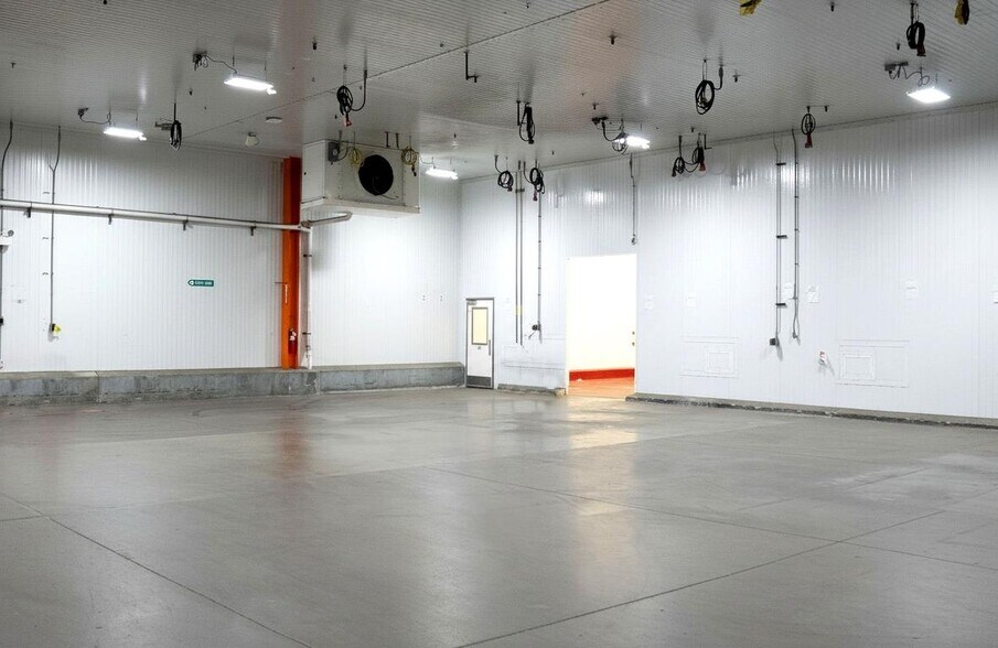 More Photos Of 3120 N Post Rd, Indianapolis Refrigeration Cold Storage For Lease