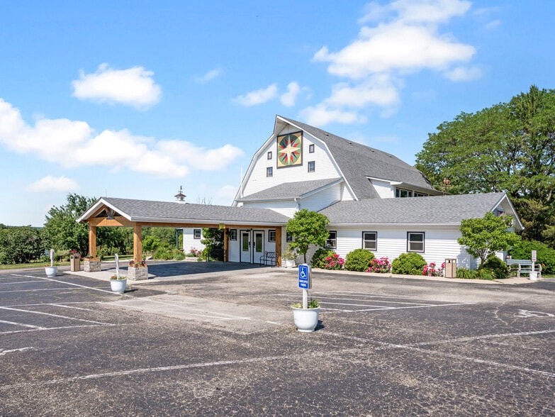 More Photos Of 2973 N Il Route 71, Ottawa Restaurant For Sale