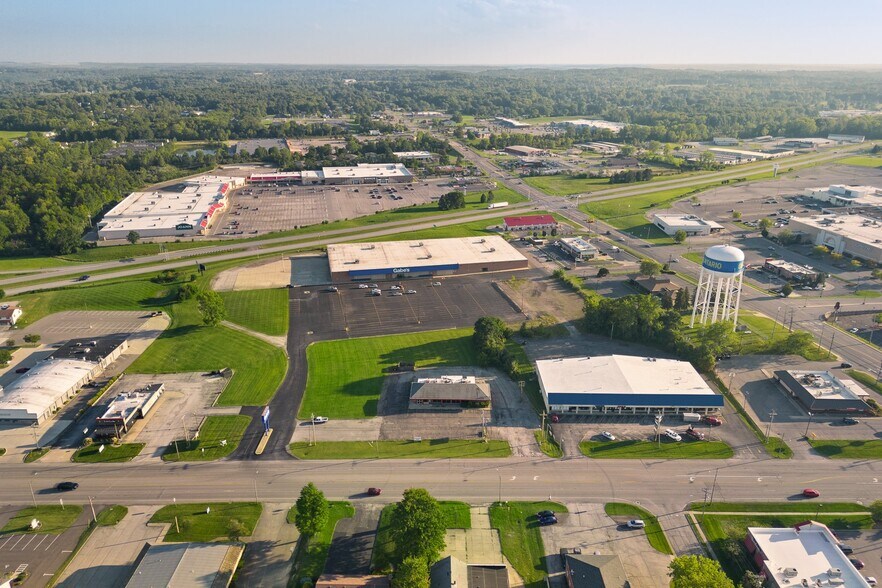 More Photos Of 2063 W 4th St, Mansfield Freestanding For Lease