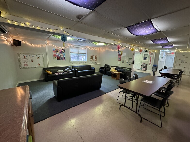 More Photos Of 98 Nicks Rock Rd, Plymouth Daycare Center For Sale