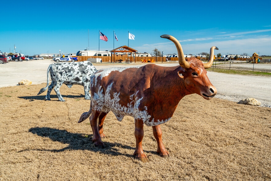 More Photos Of 4706 George Owens Rd, Ponder Trailer Camper Park For Sale