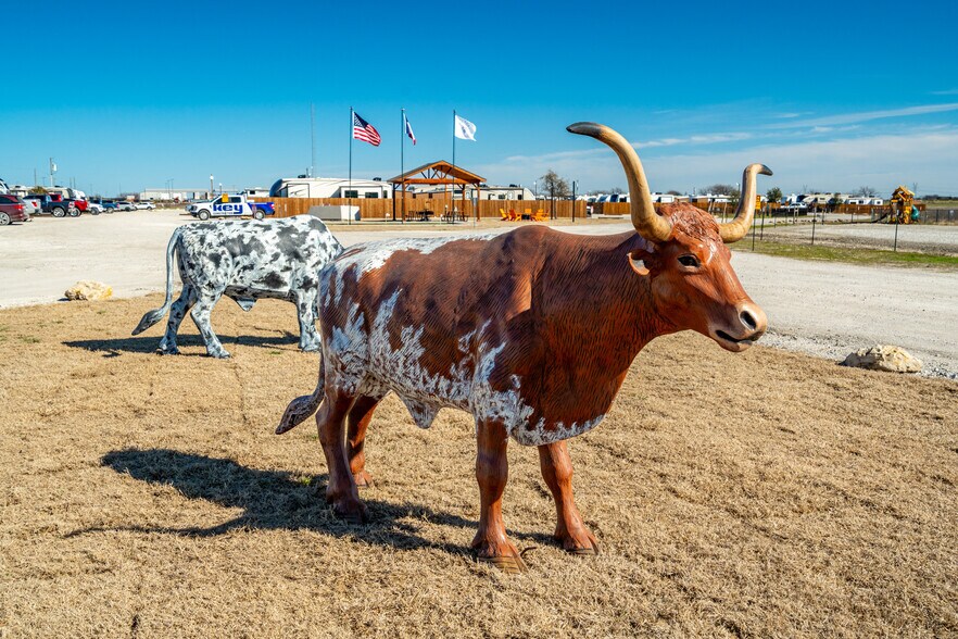 More Photos Of 4706 George Owens Rd, Ponder Trailer Camper Park For Sale