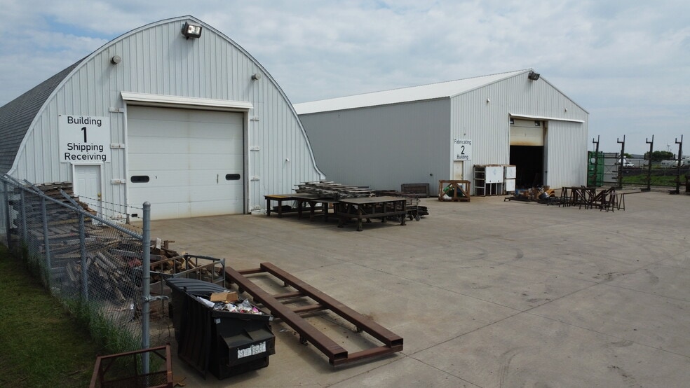 More Photos Of 1109 10th St NE, East Grand Forks Warehouse For Sale