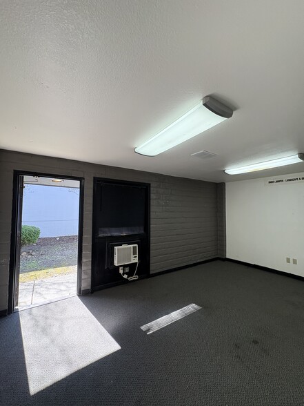More Photos Of 11353 Pyrites Way, Rancho Cordova Unknown For Lease