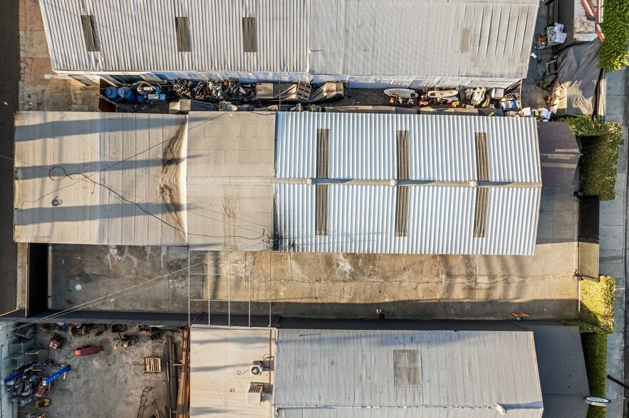 More Photos Of 15131 Illinois Ave, Paramount Warehouse For Sale