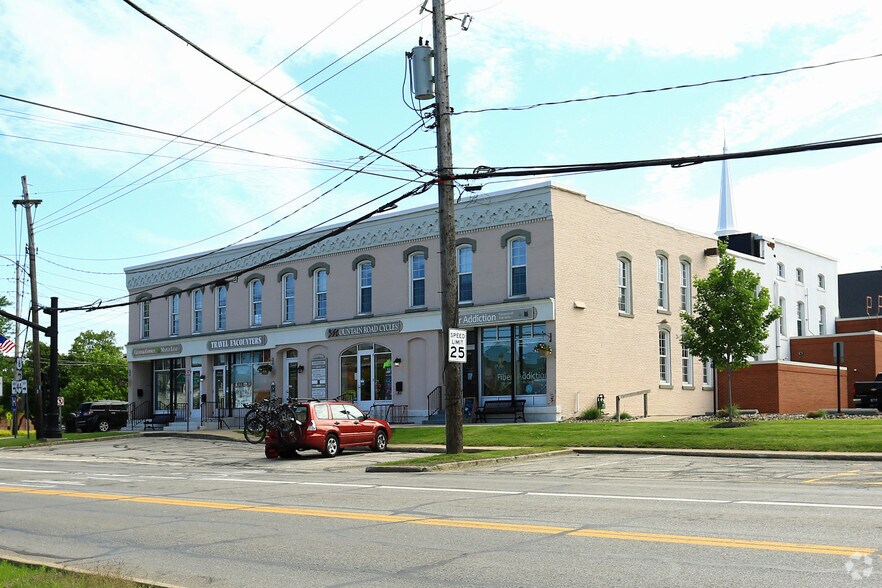More Photos Of 101-111 South St, Chardon Storefront Retail Office For Lease