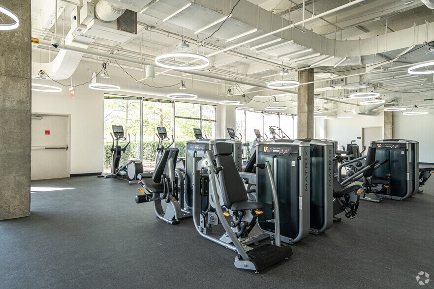 More Photos Of 1900 W Kirkwood Blvd, Southlake Office For Lease