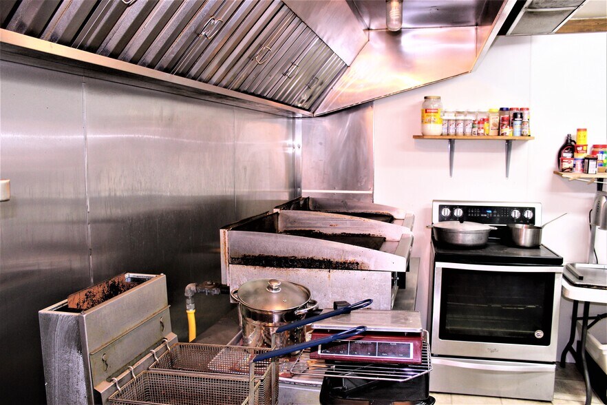 More Photos Of 502 Elm, Tilden Restaurant For Sale