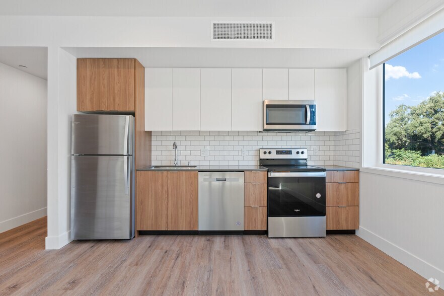 More Photos Of 301 D St, West Sacramento Apartments For Sale