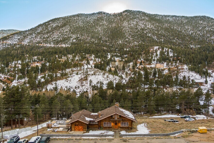 More Photos Of 8455 W US Highway 24, Cascade Freestanding For Sale