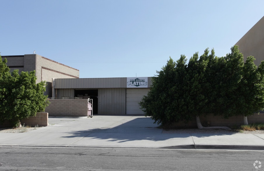 Primary Photo Of 345 W Del Sol Rd, Palm Springs Warehouse For Lease