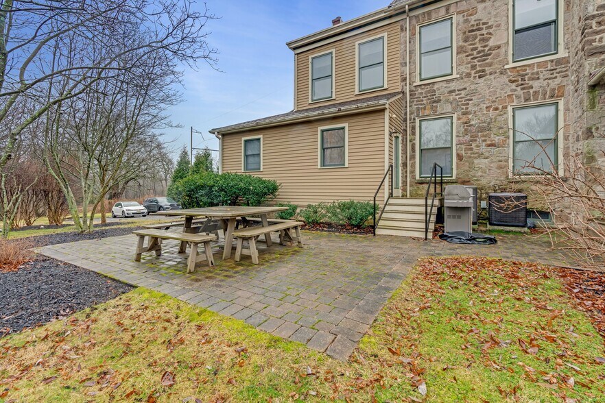 More Photos Of 524 Plymouth Rd, Gwynedd Valley Office Residential For Sale