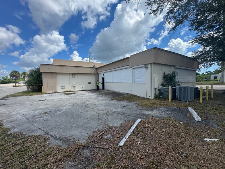 More Photos Of 7180 S US Highway 1, Port Saint Lucie Storefront Retail Office For Sale