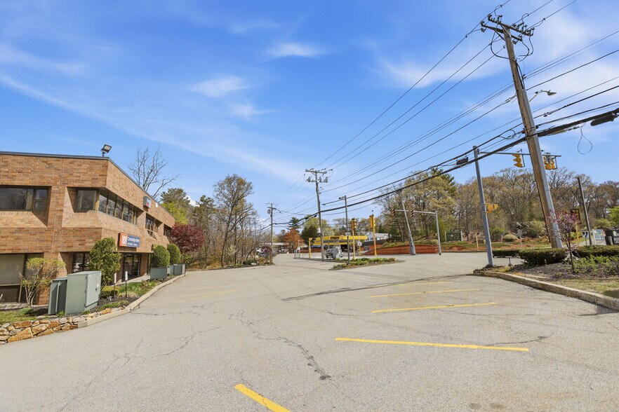 More Photos Of 101 Cambridge St, Burlington Medical For Lease