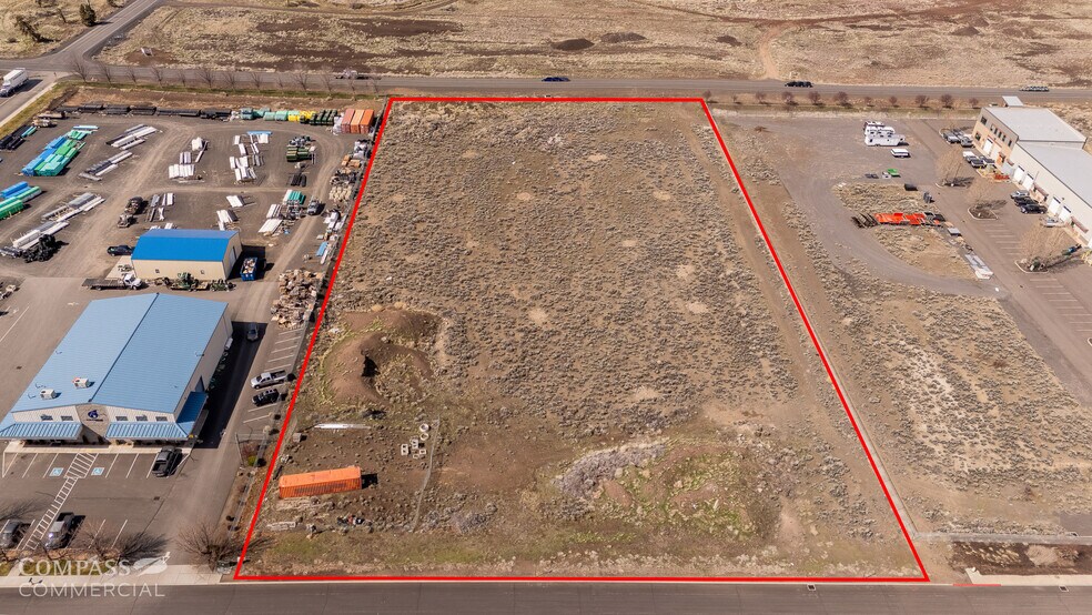 More Photos Of 265 11th St, Redmond Industrial For Lease