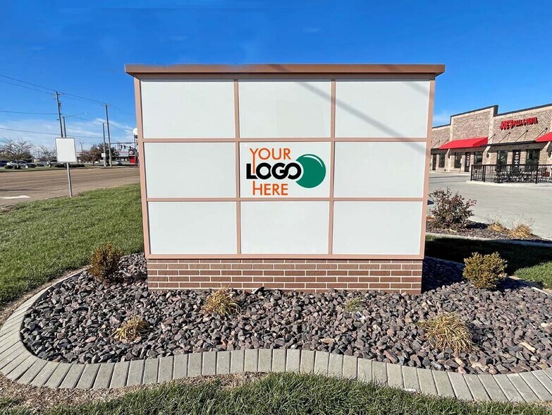 More Photos Of 635-653 Edwardsville, Troy General Retail For Lease