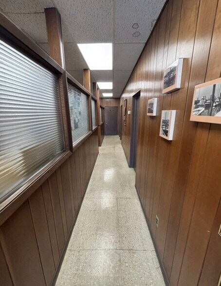 More Photos Of 1064 Babylon Farmingdale Rd, Lindenhurst Warehouse For Lease