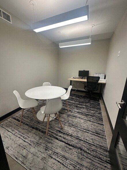 More Photos Of 275 Lake St, Wayzata Office Residential For Lease